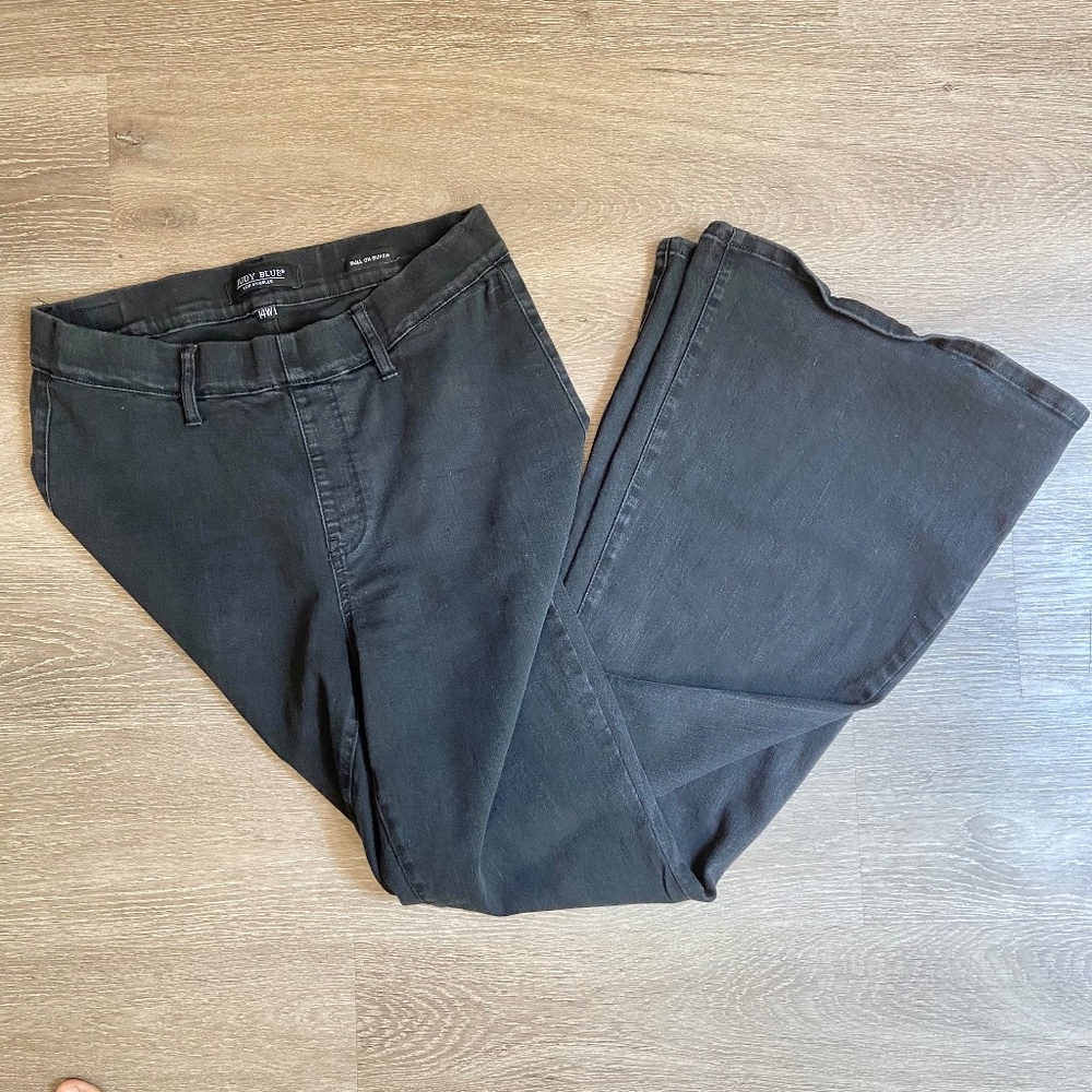 'Judy Blue' Black Bellbottom Pants